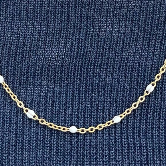 NWOT! New Slide Jewelry Gold Necklace with Small Pearl Like White Beads Everyday - Picture 4 of 4